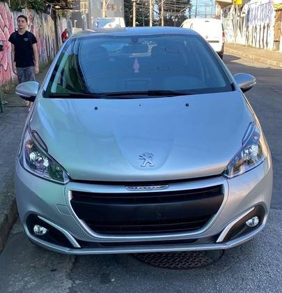 PEUGEOT 208 1.6 ACTIVE PACK 16V FLEX 4P AUTOMÁTICO